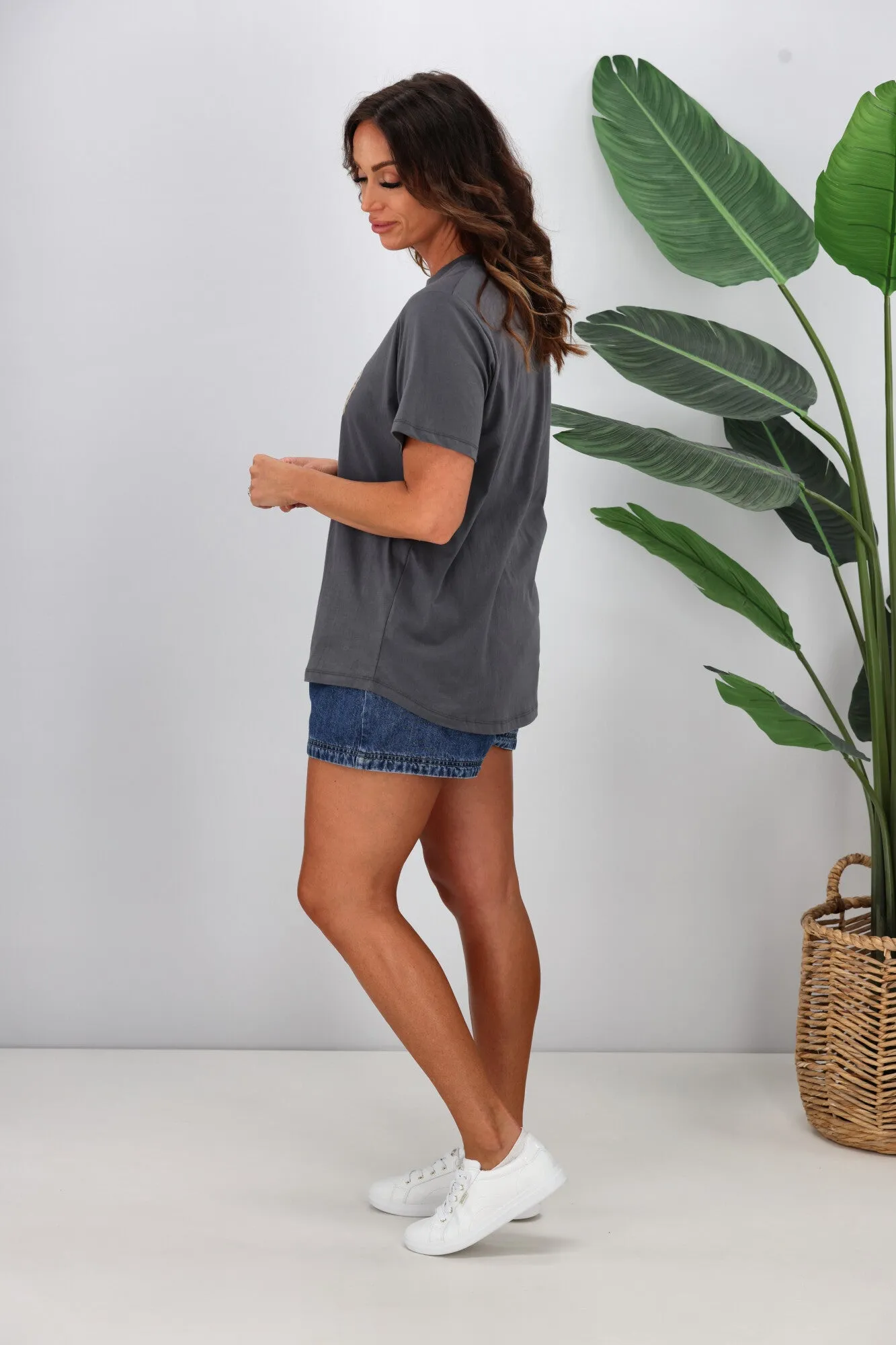 Elm Hearts Fancy Heart Tee Washed Black