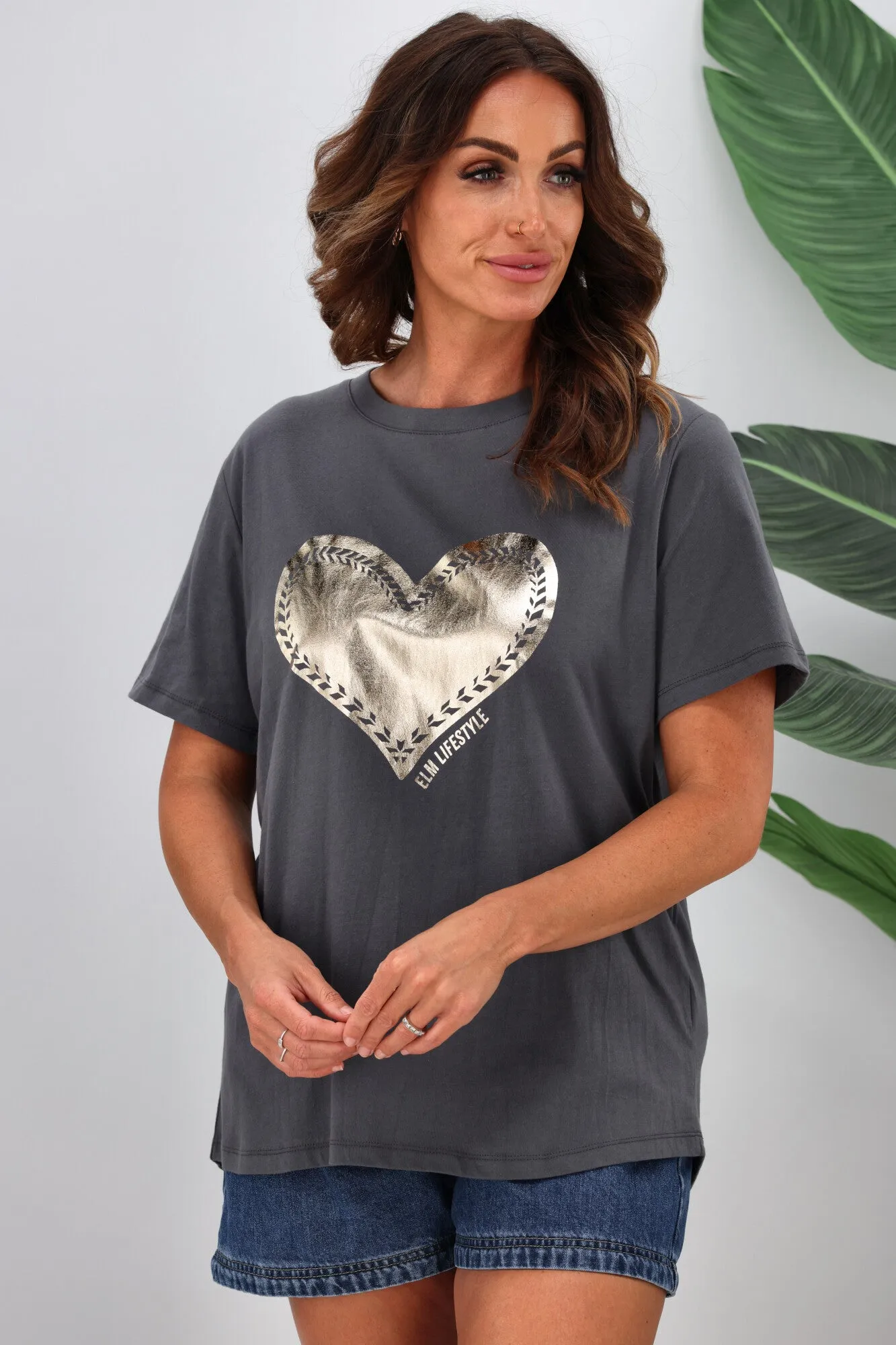 Elm Hearts Fancy Heart Tee Washed Black
